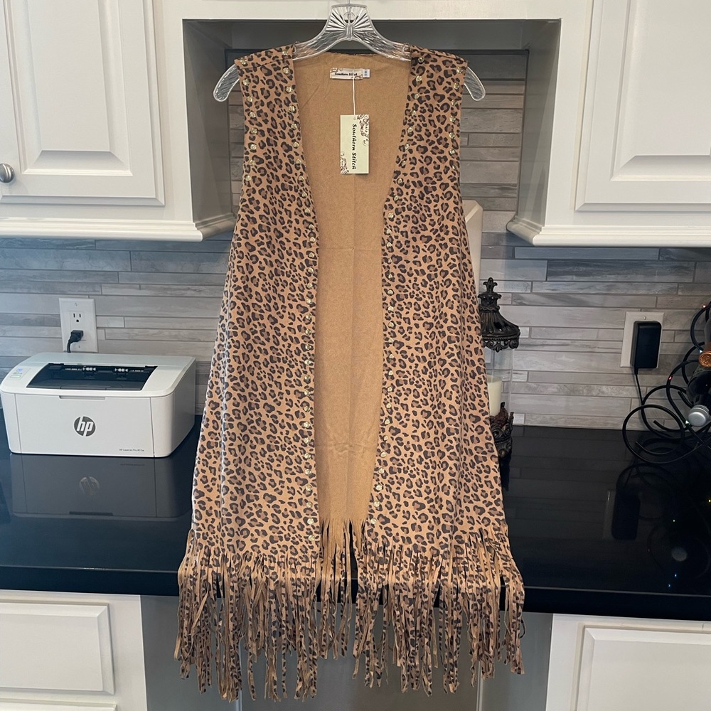 SOLD - Leopard duster
